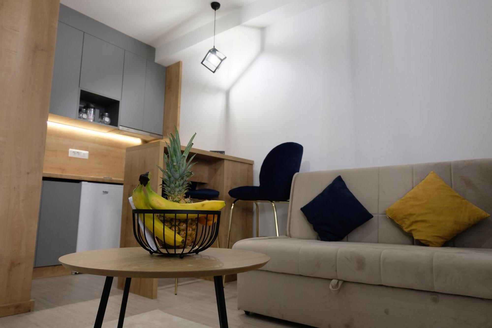 Ahat Apartment