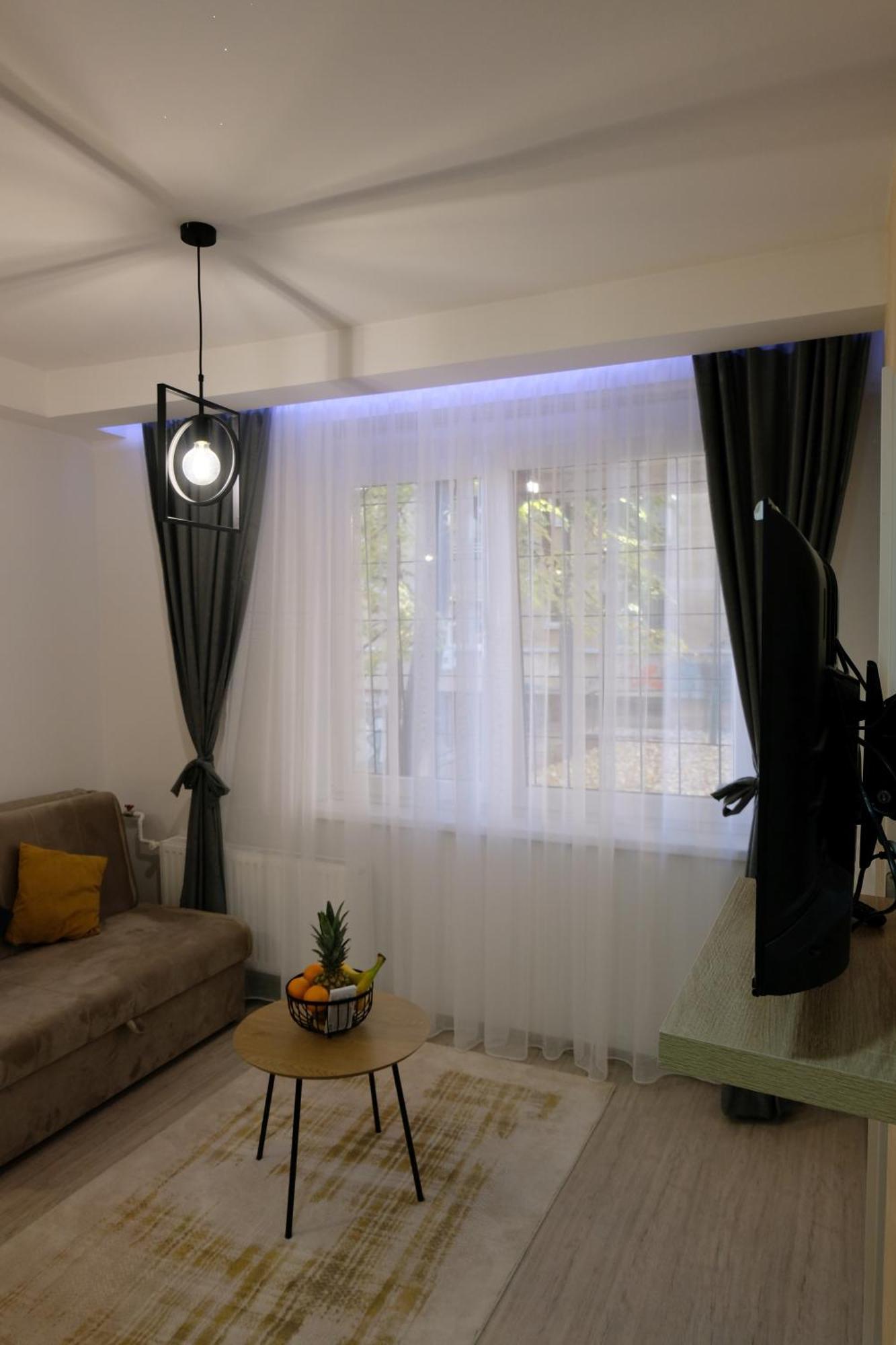 Ahat Apartment